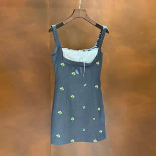 深圳南油高端女装2026春季新款法式甜美风复古高级感吊带连衣裙女