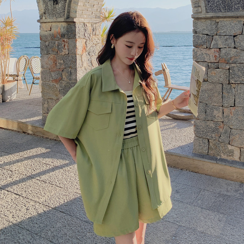 韩系宽松时尚休闲套装2025新款女夏季短袖衬衫外套阔腿短裤两件套图片