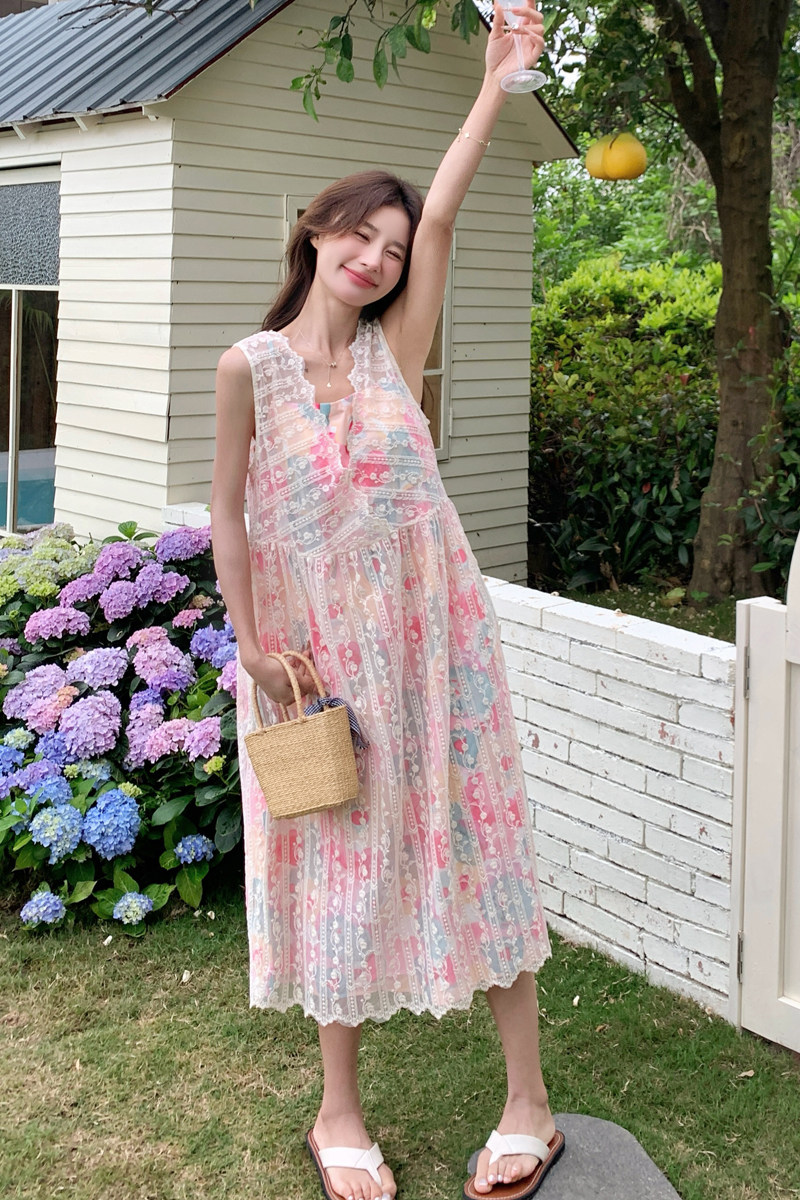 多巴胺印花吊带连衣裙女夏2025新款蕾丝罩衫搭配海边度假长裙,女装连衣裙,浙宝169A(原263)