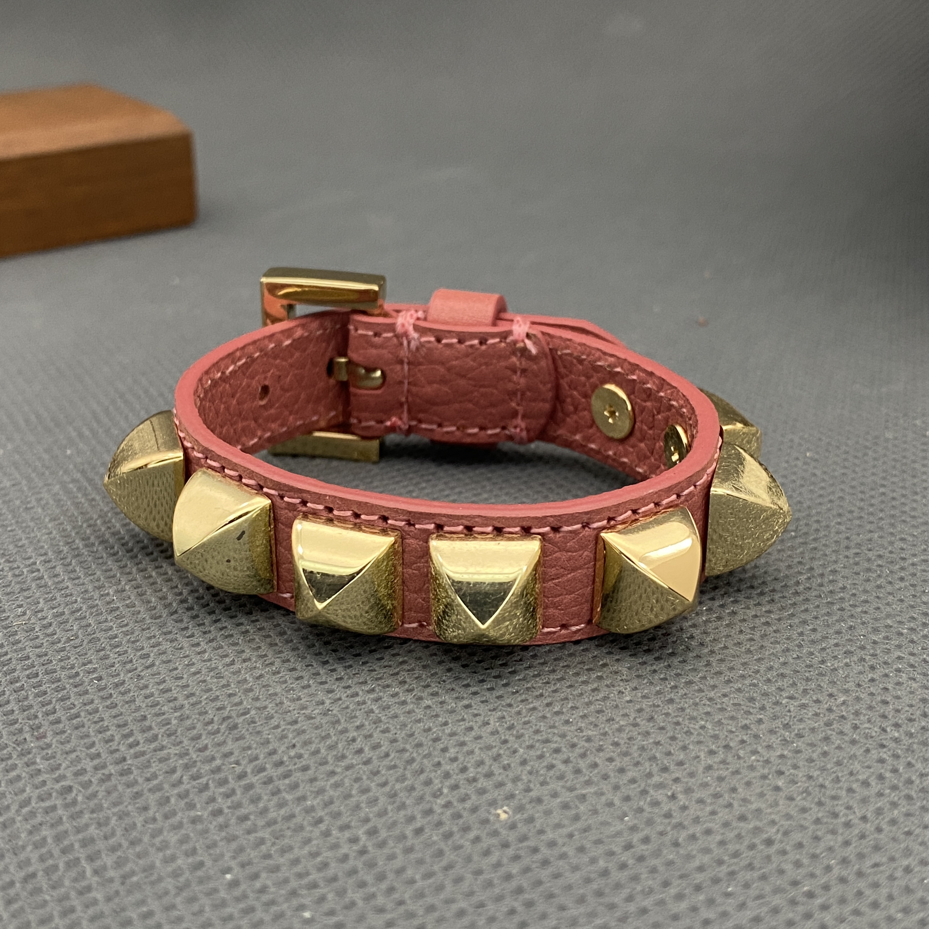 欧美外贸饰品时尚百搭手链女多款手链手饰手环手镯JC真皮手链UU02