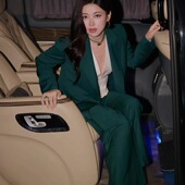 朱珠绿色西装 外套新款 设计感小众高级感西服套装 尚品明星同款 新款