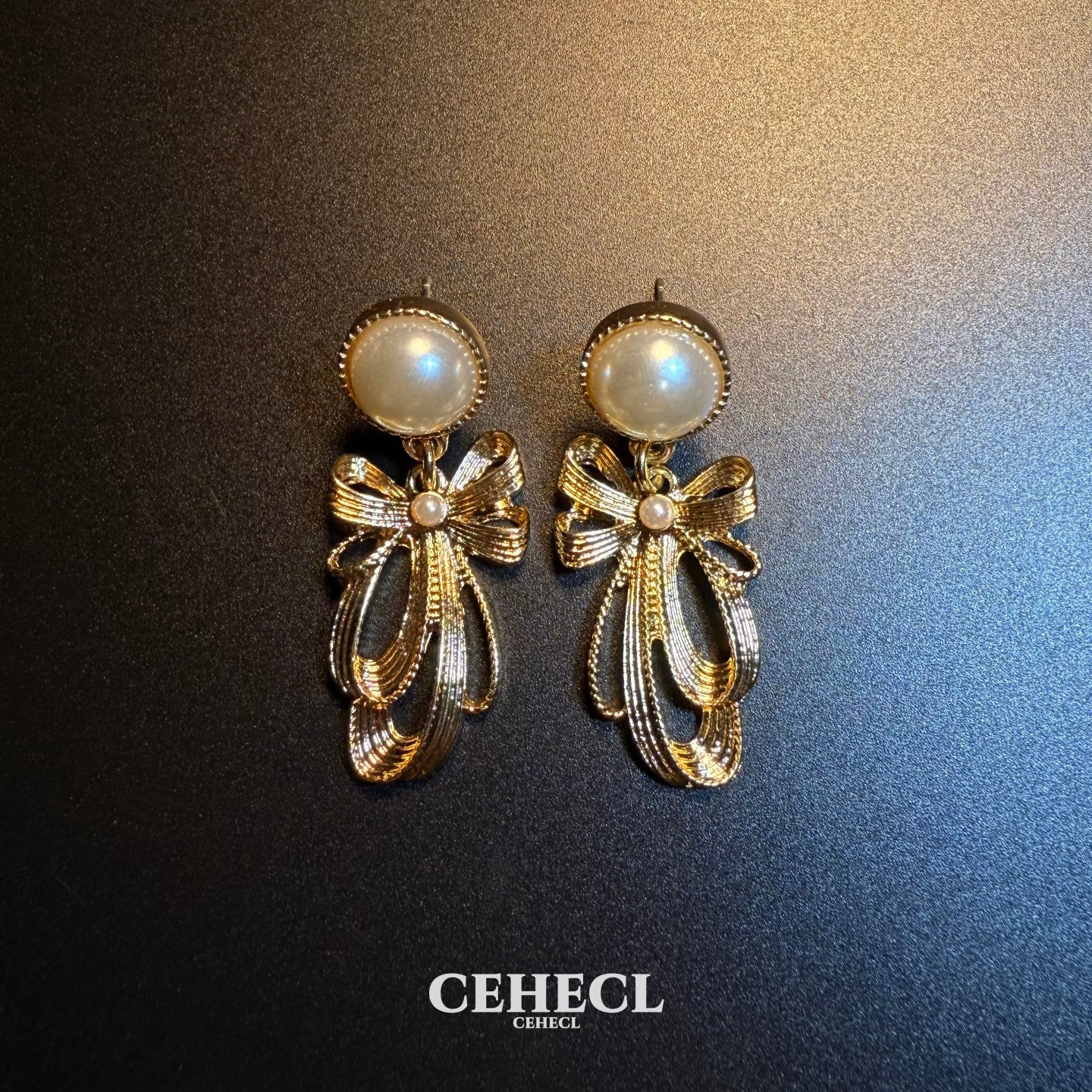 复古金色丝带蝴蝶结珍珠耳钉2026新款法式千金感耳环独特贵气耳饰,饰品/流行首饰/时尚饰品新,耳钉,淘宝优惠券,粉丝福利购,淘宝优惠卷