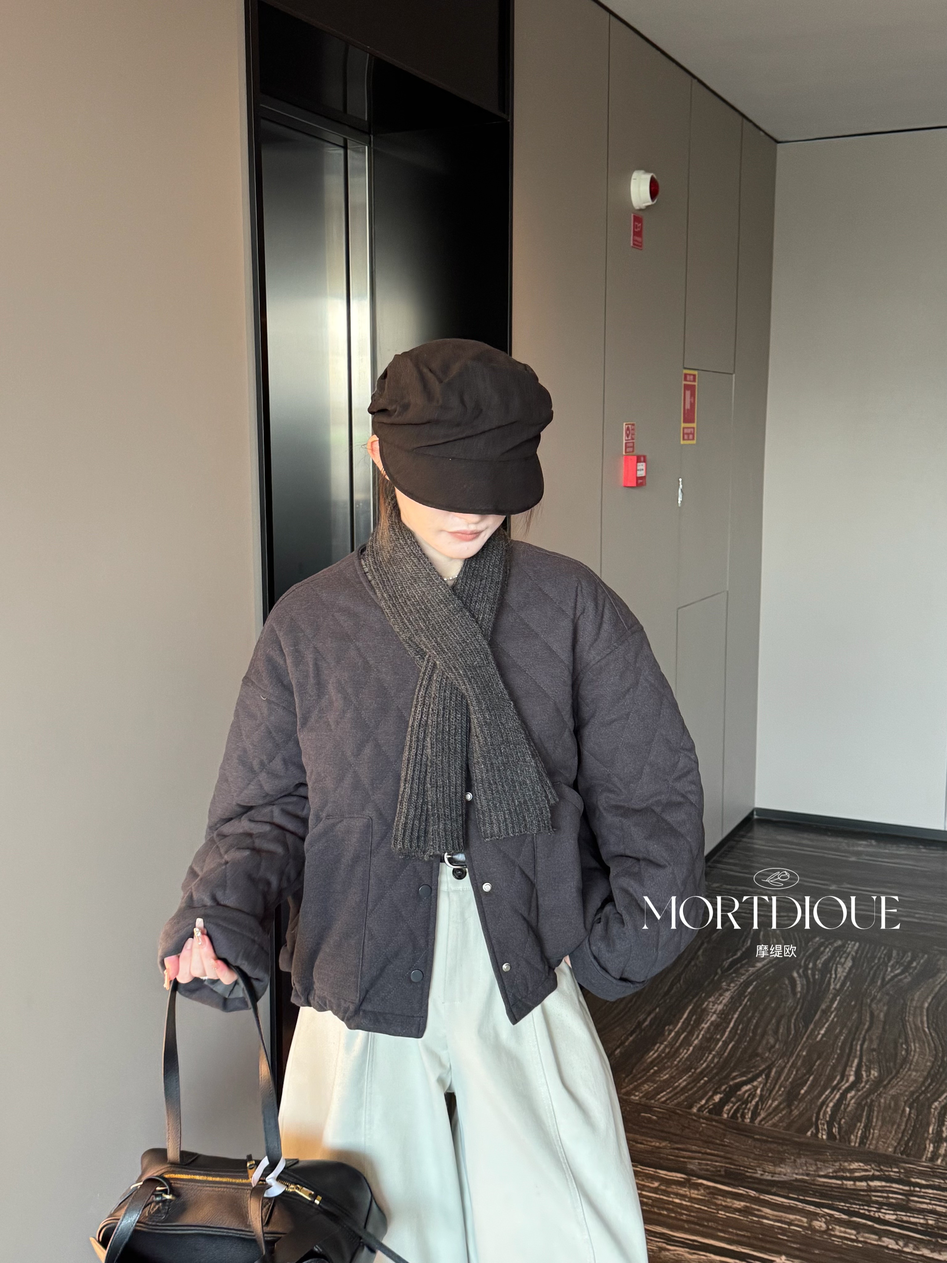 3732秋冬新款韩版菱格简约配围巾短外套女小个子气质显瘦百搭棉服
