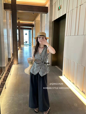 8557 夏季韩系V领无袖格子不规则开叉收腰衬衫休闲阔腿裤时尚套装