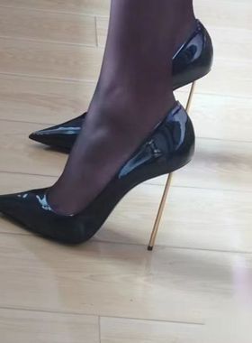 高跟鞋女黑色漆皮金色细跟2025新款气质名媛鞋浅口尖头小个子单鞋