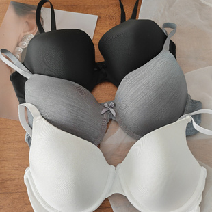 光面大码B-F杯文胸舒适大胸显小上托防下垂薄款带钢圈内衣