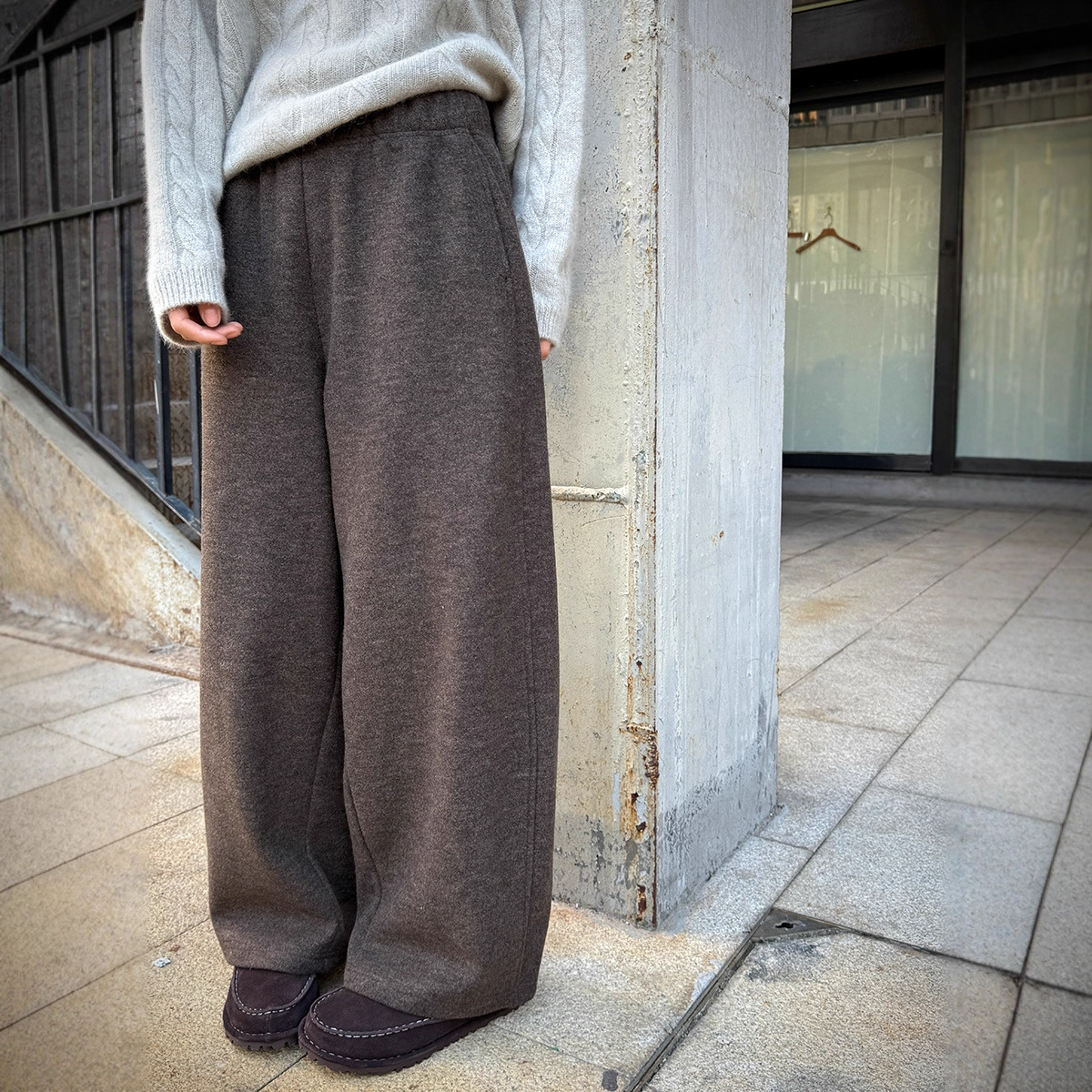 黎诺秋冬新款韩系软糯羊绒松紧腰阔腿裤子女2025休闲百搭加绒