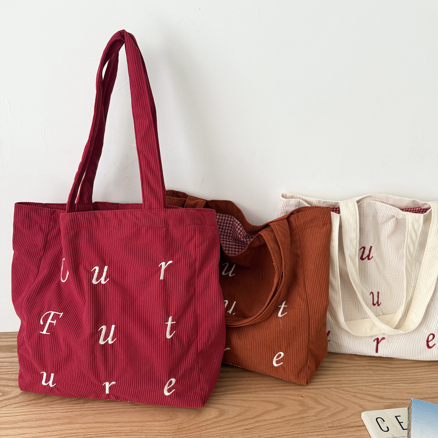 胖老与瘦竹秋冬日韩灯芯绒字母刺绣通勤学生红色单肩包休闲托特包