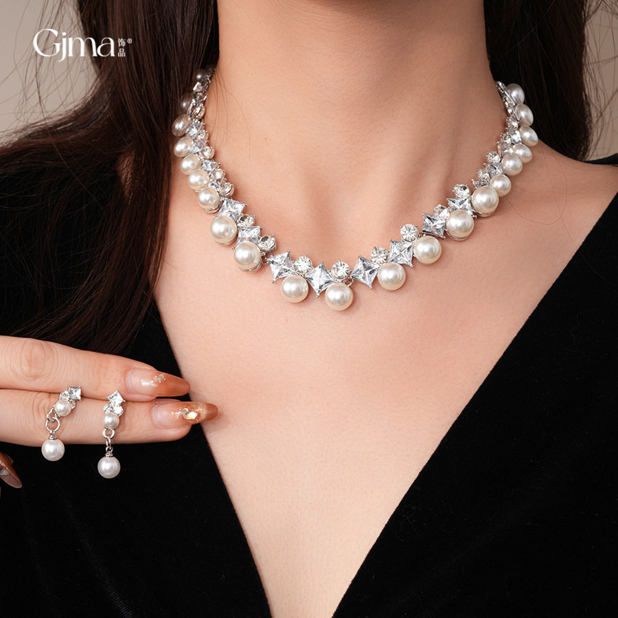 Zircon Pearl Necklace, Geometric Royal Luxury Pendant