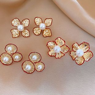 18K Gold Plated Red Hollow Flower Pearl Stud