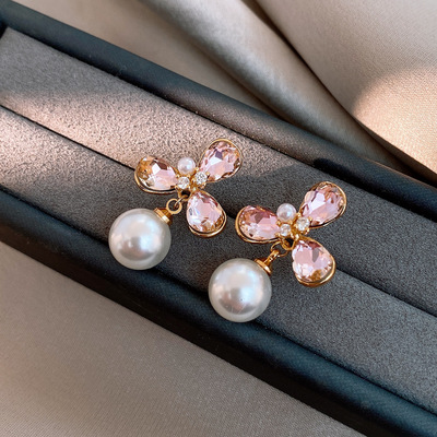 锆石镶钻花朵珍珠耳环