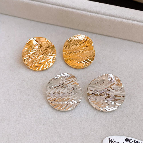 18k真金电镀金属风褶皱圆形耳环