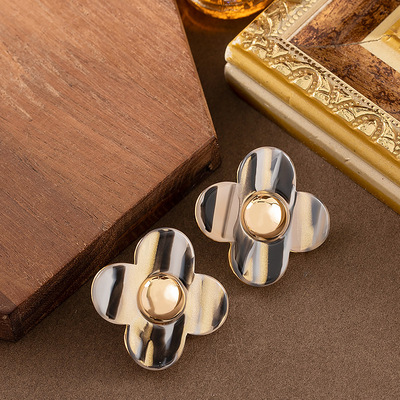 文艺风醋酸板材四叶草耳钉