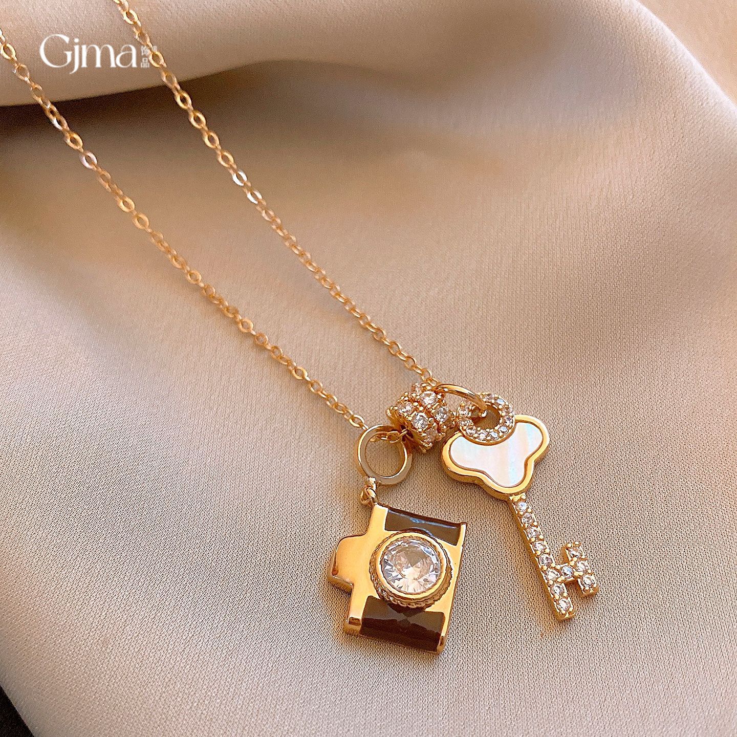 镶锆石贝母钥匙相机项链轻奢小众