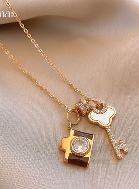 镶锆石贝母钥匙相机项链轻奢小众