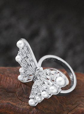 锆石珍珠灵动蝴蝶开口戒指