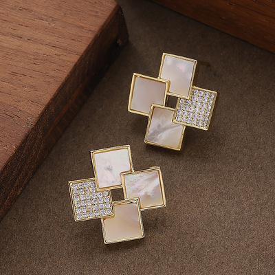 镶钻天然贝壳几何方形耳钉银针