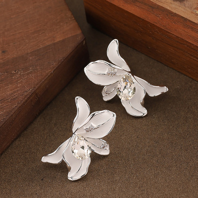 小香风烤漆滴釉镶钻花朵耳钉