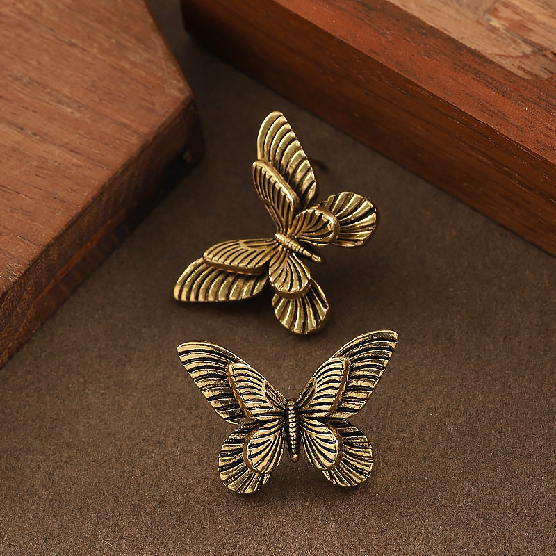 时尚精致简约做旧立体蝴蝶耳钉