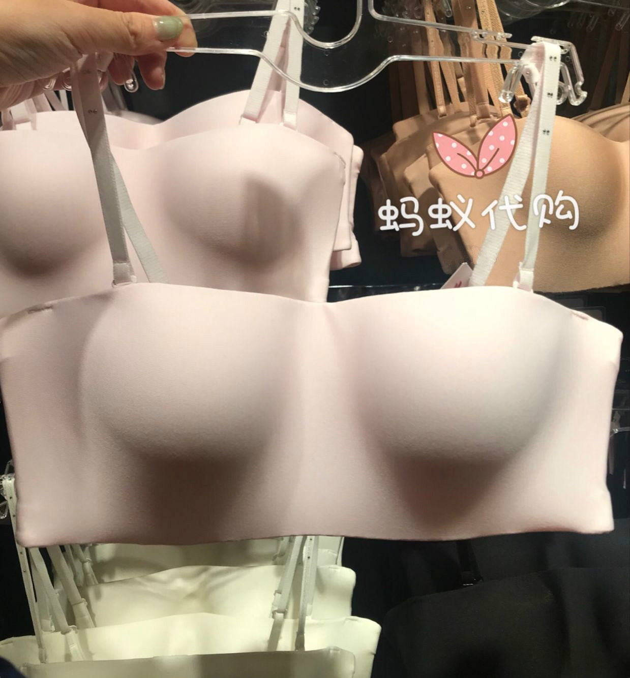 泰国内衣华歌尔一片式有钢圈抹胸可拆卸肩带无痕内衣女wb3b53现货