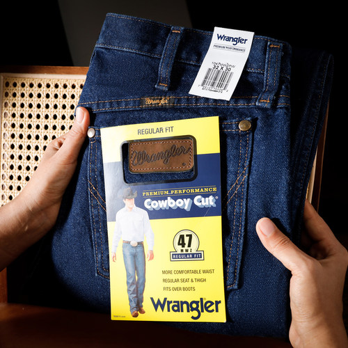 Wrangler威格深蓝色牛仔裤男士