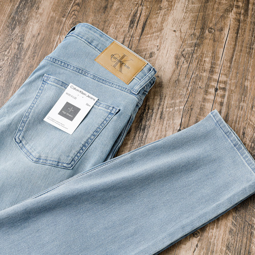 CalvinKlein浅色微弹修身牛仔裤