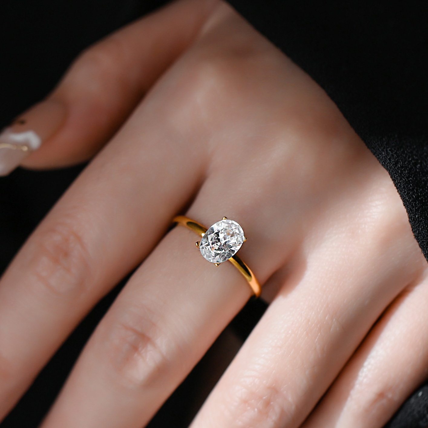 超闪椭圆锆石戒指女镀18K金