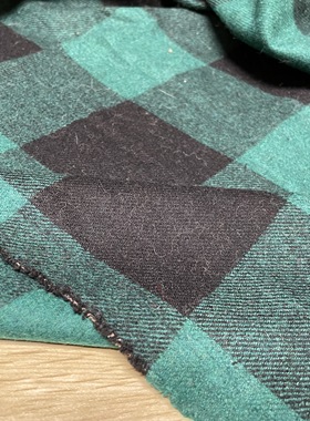 T104进口复古格子双面羊绒提花面料三米乘1.40