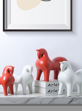 现代新中式诧寂风陶瓷战马富贵马小肥马摆件家居样板房酒店装饰品