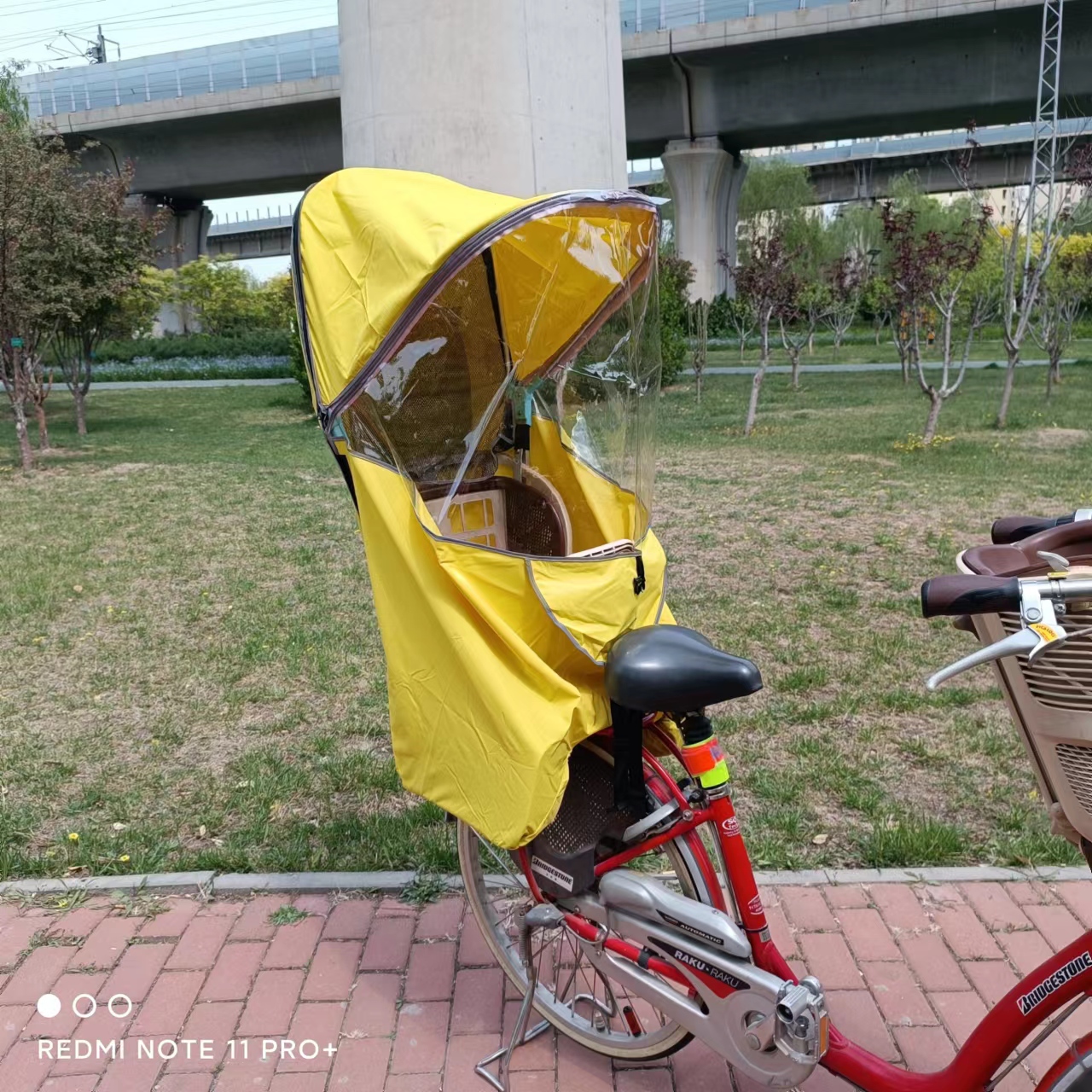 电动自行车防晒四季加大儿童座椅