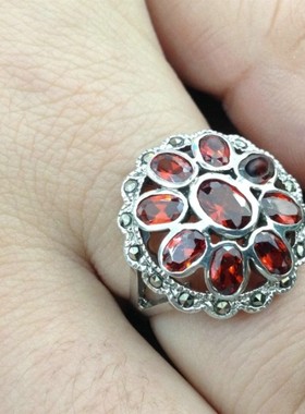 泰国红色锆石群镶现货戒指