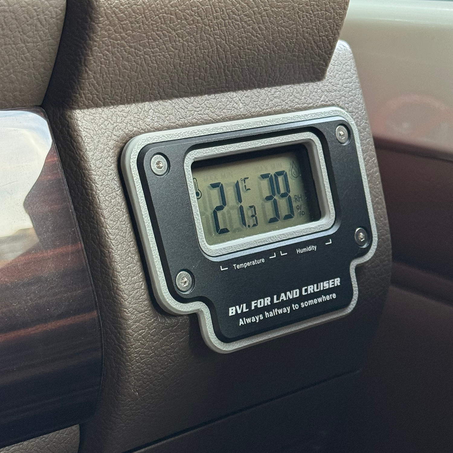 车载数字温湿度计收纳盒磁吸抽屉丰田兰德酷路泽LC7系通用