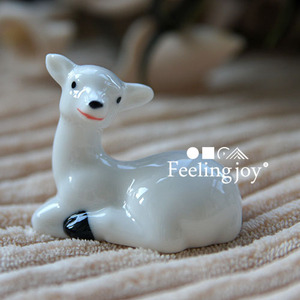 1:12dollhouse 迷你娃娃屋配件 白色陶瓷雪鹿宝宝 动物模型摆件