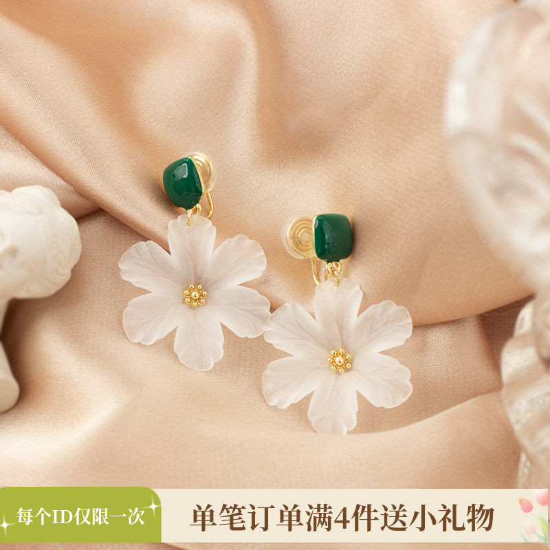 森系复古绿色大花瓣耳环高级度假风显脸瘦耳饰超仙花朵无耳洞耳夹