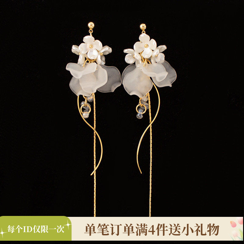 超仙白色长款耳环小众设计感耳饰仙气流苏花瓣蚊香盘耳夹无耳洞女