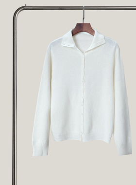 悦迷Art Nuts 简约的线条秋冬半高领单排扣内搭毛衣显瘦针织衫