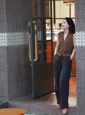 悦迷Art Nuts 羊绒日常 康赛妮羊绒质朴老钱风纽扣背心开衫