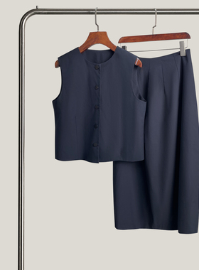 悦迷Art Nuts 简约的线条 复古圆领无袖马甲半身裙时尚套装