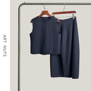 线条 简约 复古圆领无袖 马甲半身裙时尚 悦迷Art 套装 Nuts