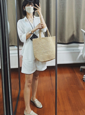 悦迷Art Nuts 简约的线条 白色黑色高支棉亚麻防晒衬衫