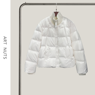 秋冬新款 悦迷Art 线条 简约 拼接针织领假两件羽绒保暖外套 Nuts