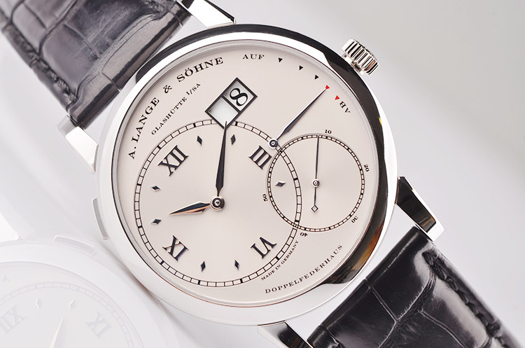 【97新】朗格1号大号铂金偏心动显大日历手上链皮带男表115.026