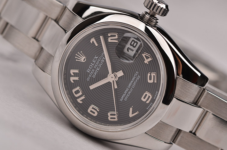 已售出【98新】劳力士女装日志型黑色唱片纹钢带自动女表179160盒证齐