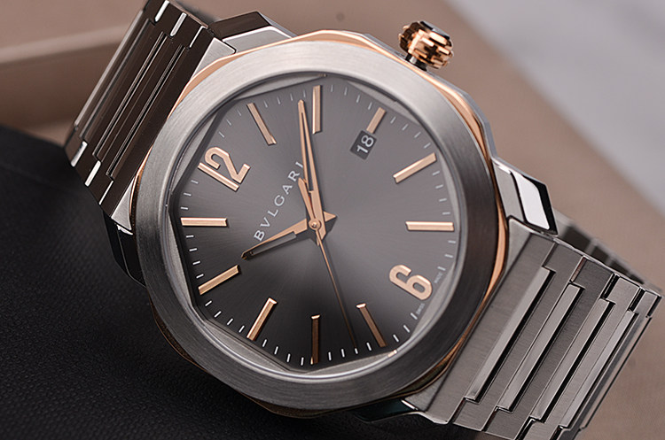 已售出【98新】宝格丽octo玫瑰金及钢灰面大三针日历男表OC41C5SPGLD