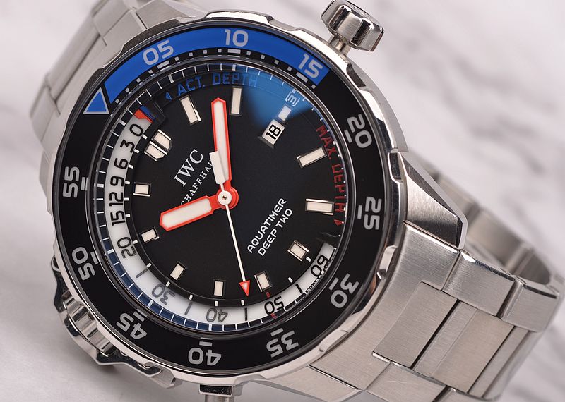 【98新】万国海洋时计深海二号深度计功能大三针日历男表IW354701