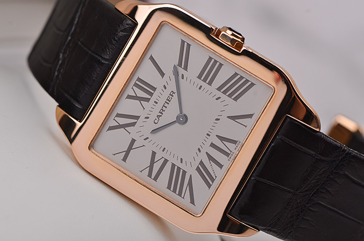 已售出【98新】卡地亚山度士玫瑰金超薄两针手上链折叠扣男表W2006951