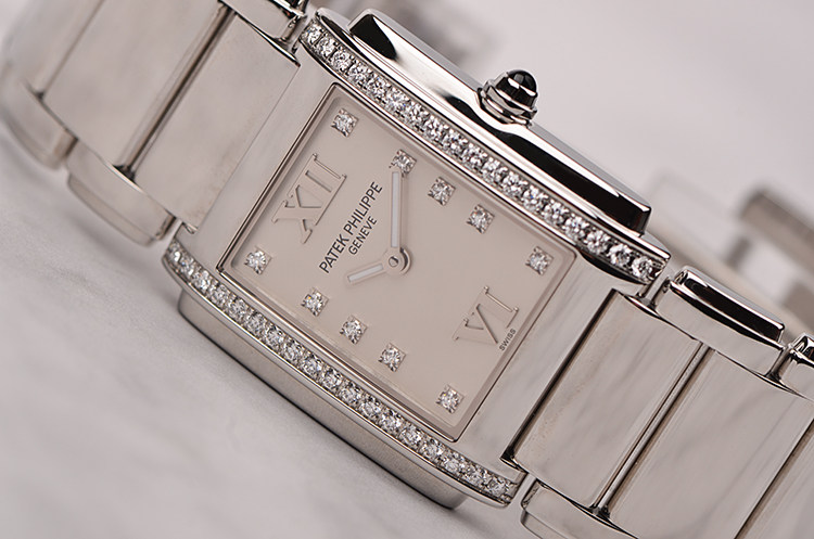 已售出【98新】百达翡丽Twenty-4白盘精钢镶钻石英钢带女表4910/10a-011