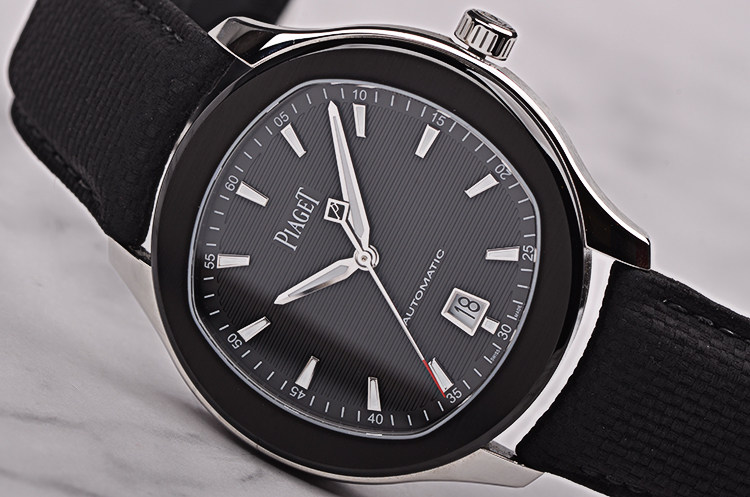 已售出【98新】伯爵POLO限量版大三针日历自动机械男表G0A42001有盒