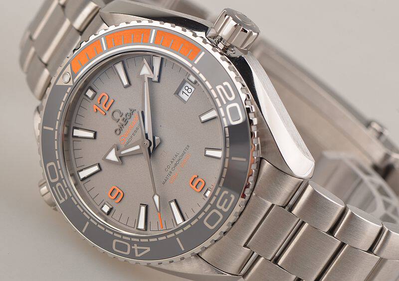 已售出【98新】欧米茄海马钛合金600米防水自动男表215.90.44.21.99.001