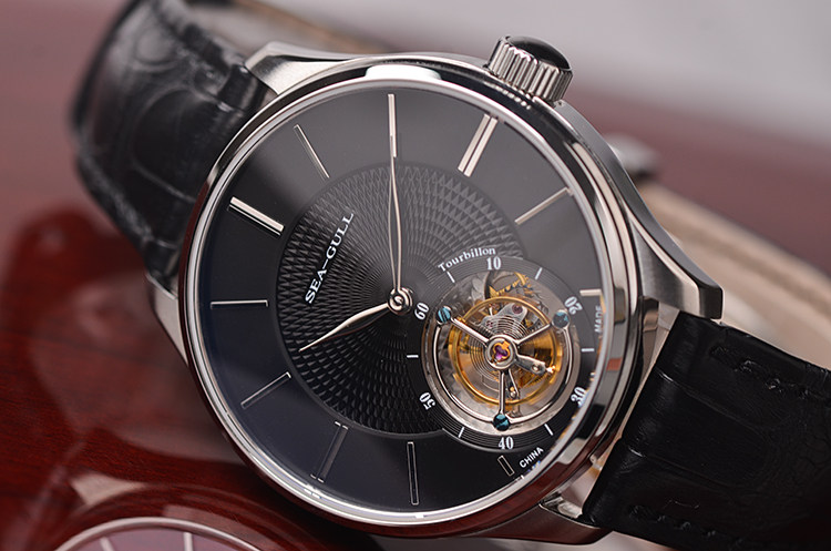 已售出【99新】海鸥精钢黑盘陀飞轮手上链折叠扣皮带男表818.860盒证齐